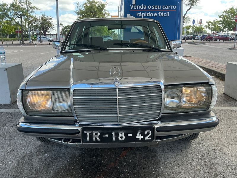 Mercedes-Benz 123 D 240 1981 – снимка 14