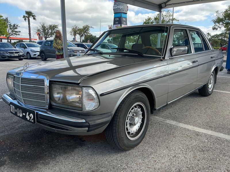 Mercedes-Benz 123 D 240 1981 – снимка 1