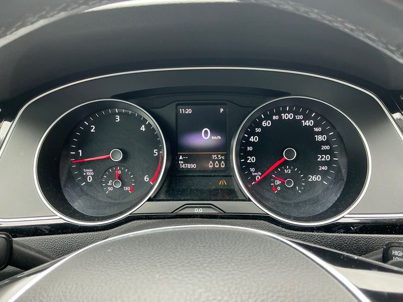 Volkswagen Passat 2.0 TDI Highline 4Motion BlueMotion Tech 2015 – снимка 18