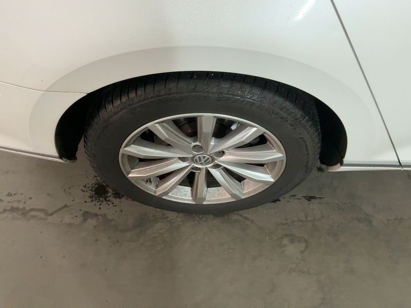 Volkswagen Passat 2.0 TDI Highline 4Motion BlueMotion Tech 2015 – снимка 9