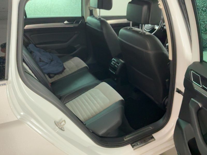 Volkswagen Passat 2.0 TDI Highline 4Motion BlueMotion Tech 2015 – снимка 19