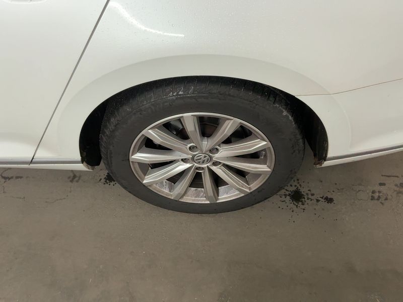 Volkswagen Passat 2.0 TDI Highline 4Motion BlueMotion Tech 2015 – снимка 5