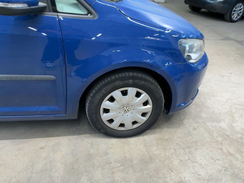 Volkswagen Touran 1.6 TDI Trendline 2011 – снимка 19