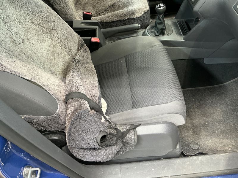 Volkswagen Touran 1.6 TDI Trendline 2011 – снимка 34