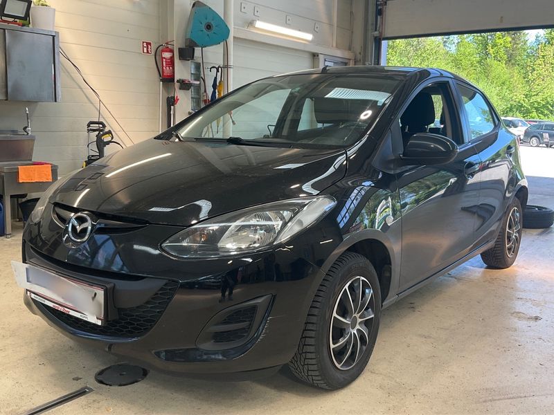 Mazda 2 1.3 CE Pro 2011 – снимка 1