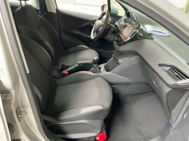 Peugeot 208 1.6 Blue-HDi Active 2015 – снимка 16