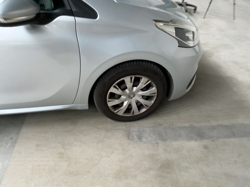 Peugeot 208 1.6 Blue-HDi Active 2015 – снимка 11