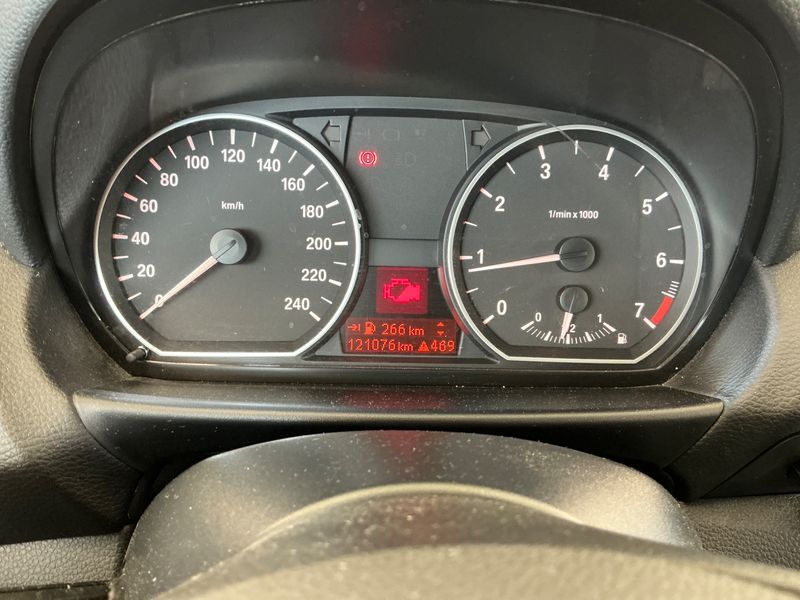BMW 1er 116i 2010 – снимка 4