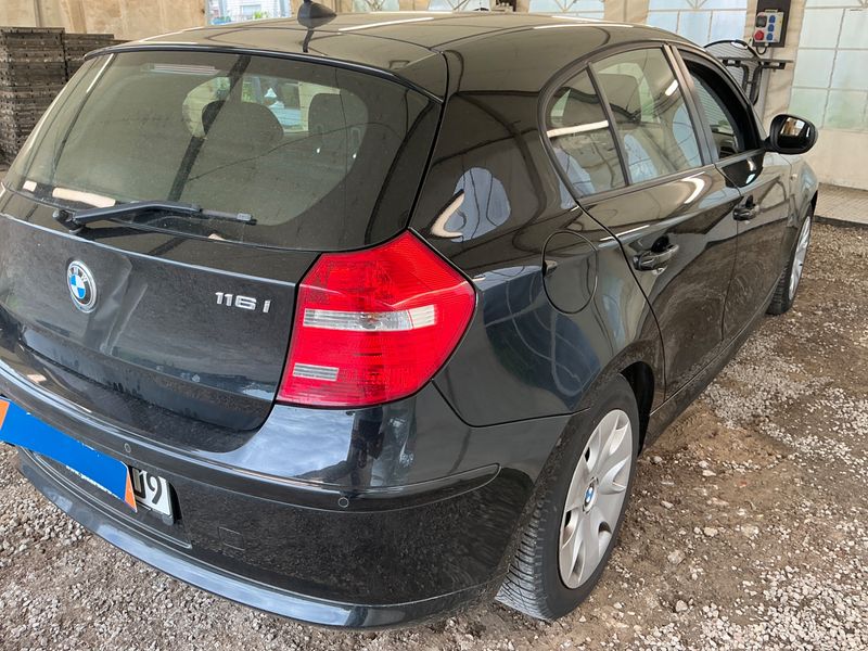 BMW 1er 116i 2010 – снимка 2
