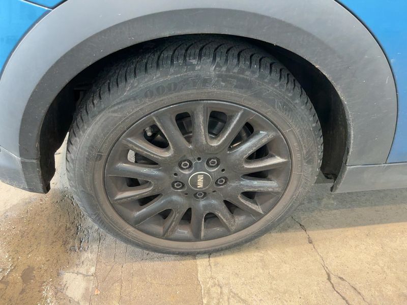 MINI Cooper Classic Trim 2023 – снимка 9