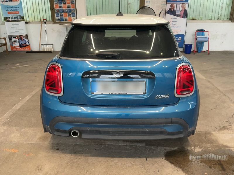 MINI Cooper Classic Trim 2023 – снимка 7