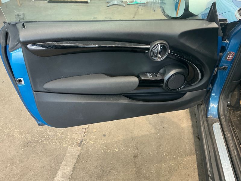 MINI Cooper Classic Trim 2023 – снимка 22