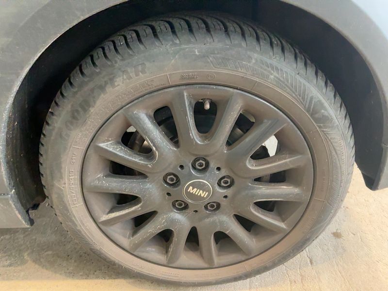 MINI Cooper Classic Trim 2023 – снимка 5