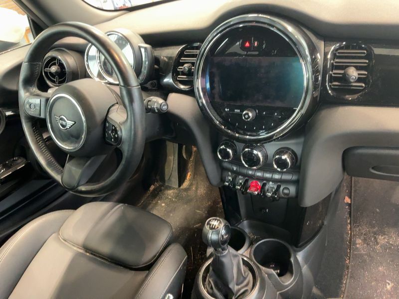 MINI Cooper Classic Trim 2023 – снимка 17