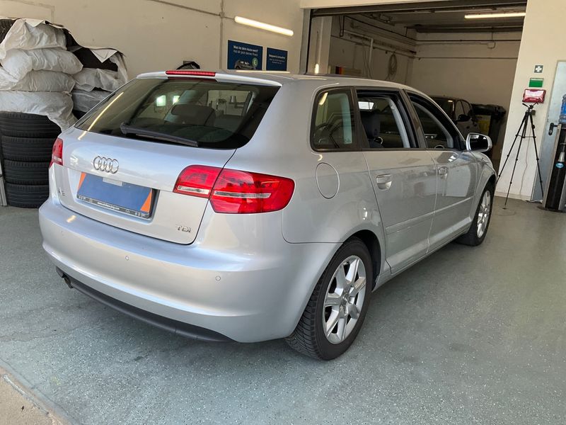 Audi A3 Sportback 1.6 TDI Ambiente 2012 – снимка 2
