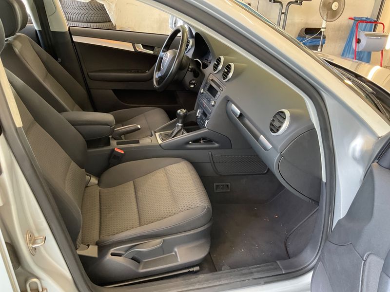 Audi A3 Sportback 1.6 TDI Ambiente 2012 – снимка 3