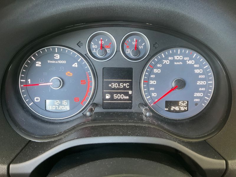 Audi A3 Sportback 1.6 TDI Ambiente 2012 – снимка 4