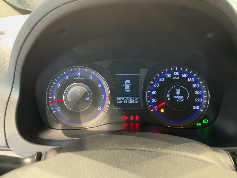 Hyundai i40 1.6 FIFA World Cup Edition 2014 – снимка 19