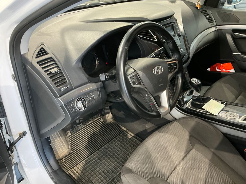 Hyundai i40 1.6 FIFA World Cup Edition 2014 – снимка 33