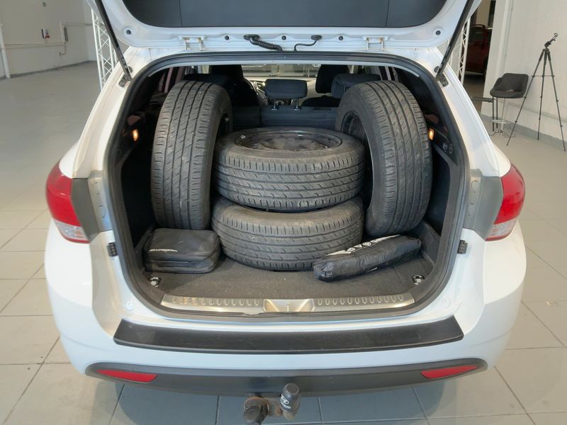 Hyundai i40 1.6 FIFA World Cup Edition 2014 – снимка 16