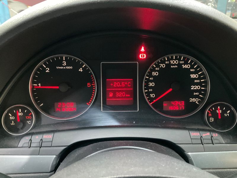 Audi A4 2.0 TDI 2005 – снимка 13