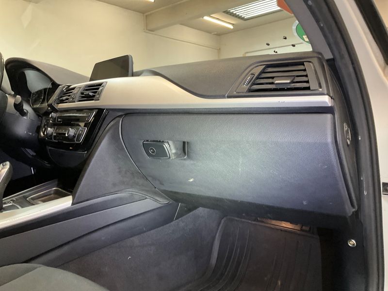 BMW 3er 320d xDrive Advantage 2017 – снимка 26