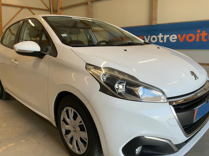 Peugeot 208 1.6 Blue-HDi Affaire Pack Clim NAV 2015 – снимка 12
