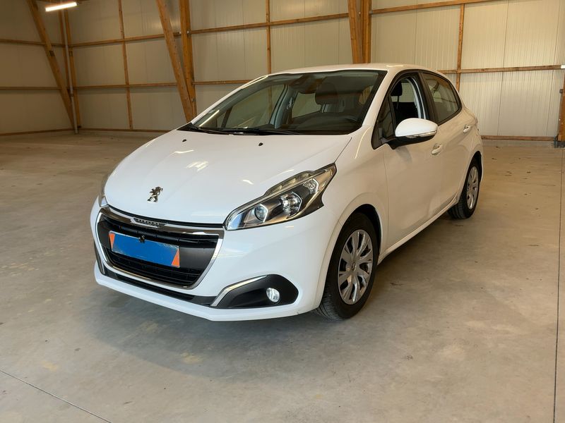 Peugeot 208 1.6 Blue-HDi Affaire Pack Clim NAV 2015 – снимка 1