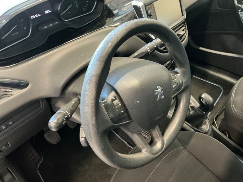 Peugeot 208 1.6 Blue-HDi Affaire Pack Clim NAV 2015 – снимка 24