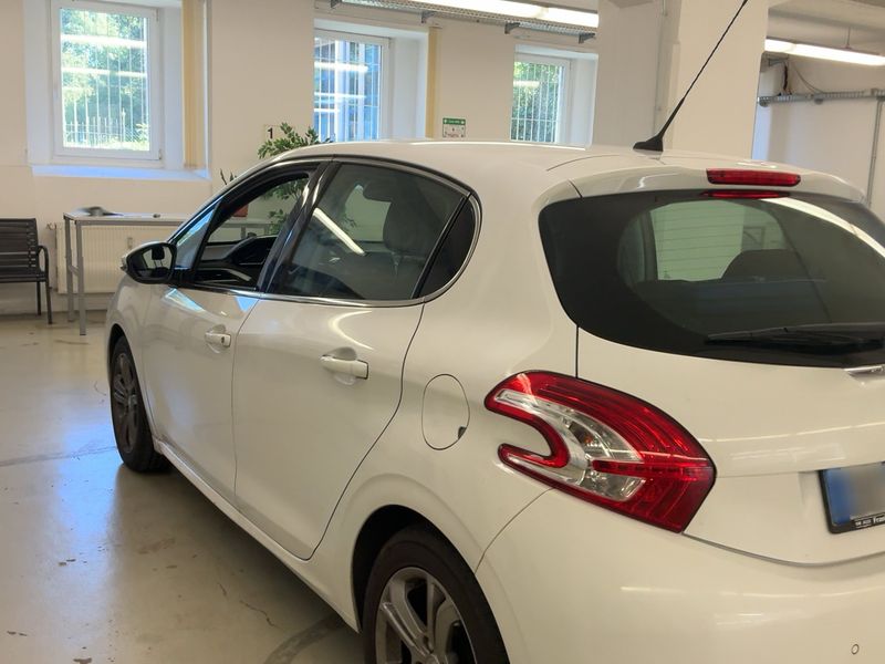 Peugeot 208 1.6 Allure 2014 – снимка 6