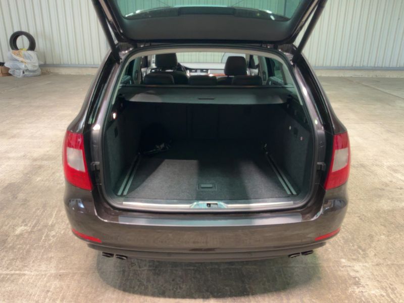 Skoda Superb 3.6 V6 FSI Elegance 4x4 2012 – снимка 15