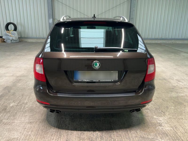 Skoda Superb 3.6 V6 FSI Elegance 4x4 2012 – снимка 7