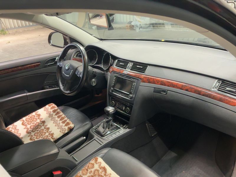 Skoda Superb 3.6 V6 FSI Elegance 4x4 2012 – снимка 17