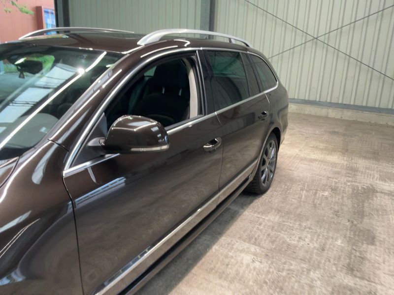 Skoda Superb 3.6 V6 FSI Elegance 4x4 2012 – снимка 2