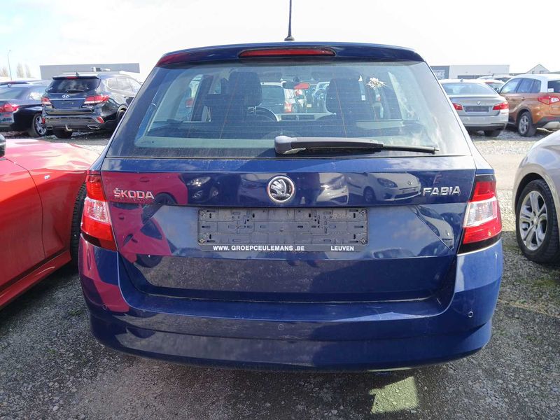 Skoda Fabia 1.2 TSI Ambition 2016 – снимка 4
