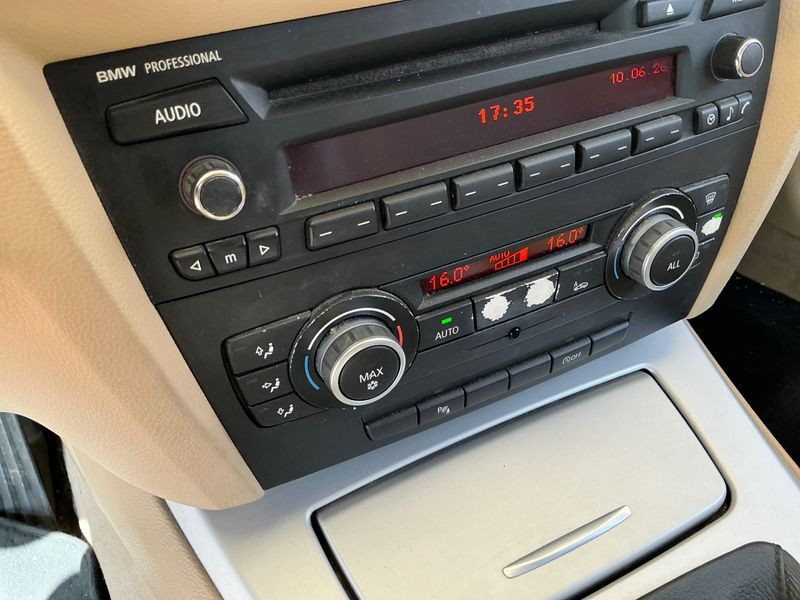 BMW 3er 318d 2010 – снимка 24