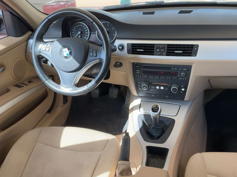 BMW 3er 318d 2010 – снимка 17
