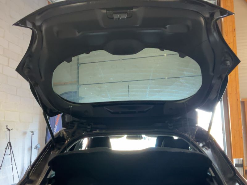 Peugeot 208 1.2 e-VTi Allure 2019 – снимка 15