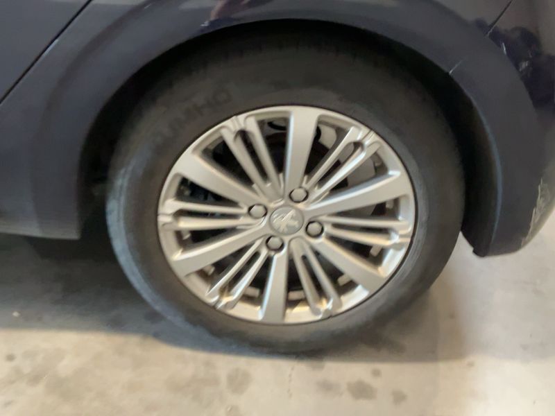 Peugeot 208 1.2 e-VTi Allure 2019 – снимка 5