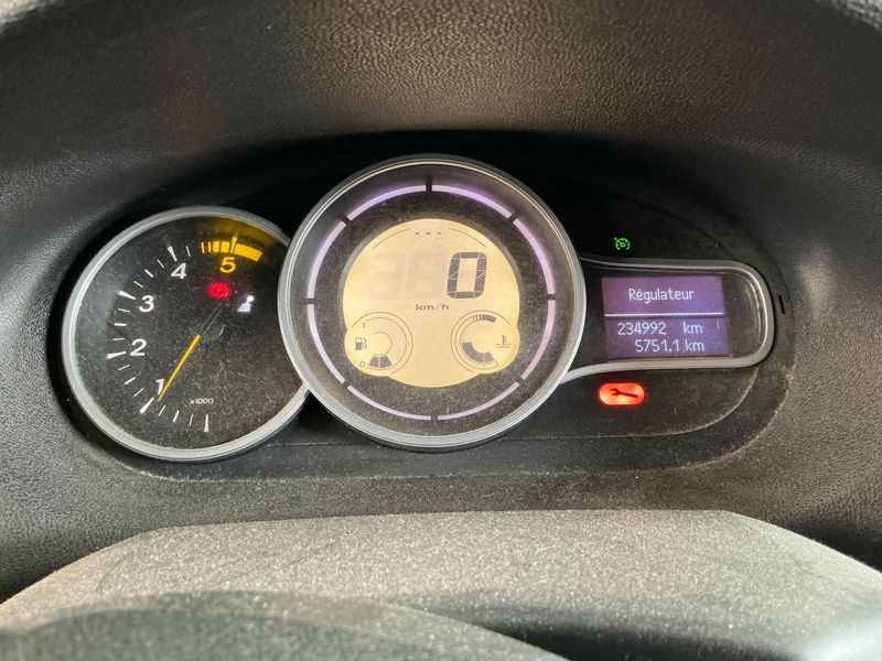 Renault Megane 1.5 dCi Expression 2011 – снимка 4