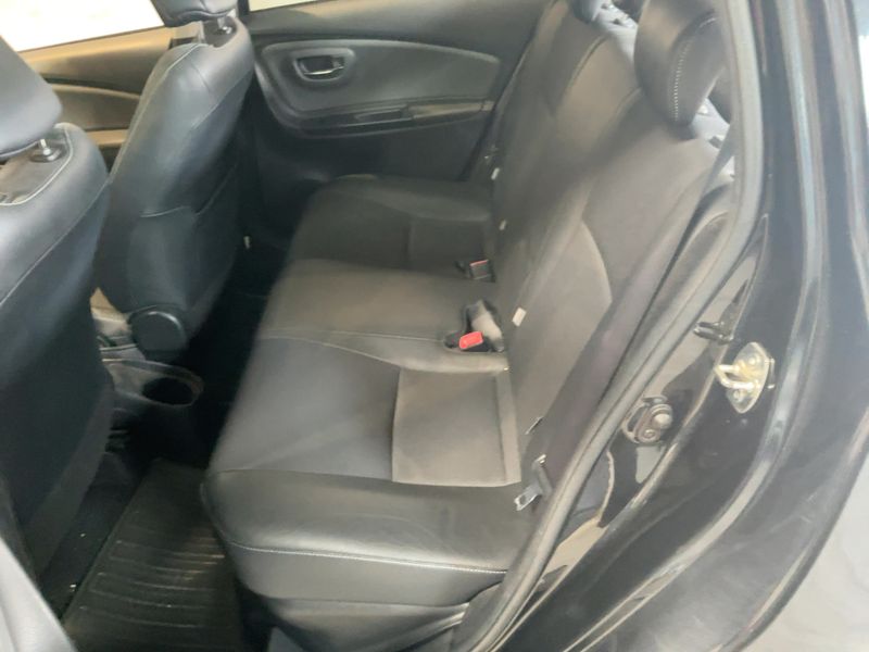Toyota Yaris 1.5 Hybrid Design 2016 – снимка 20