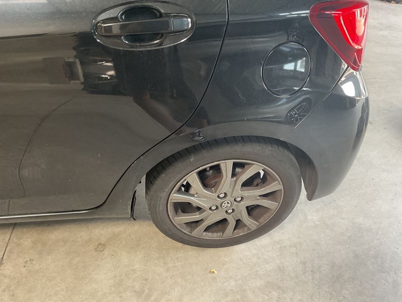 Toyota Yaris 1.5 Hybrid Design 2016 – снимка 24
