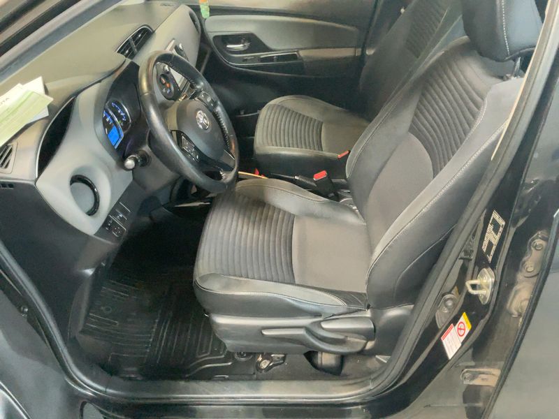 Toyota Yaris 1.5 Hybrid Design 2016 – снимка 17