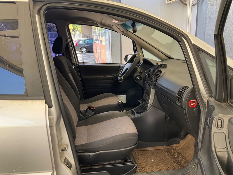 Opel Zafira 2.2 DTI Increibles 2005 – снимка 3