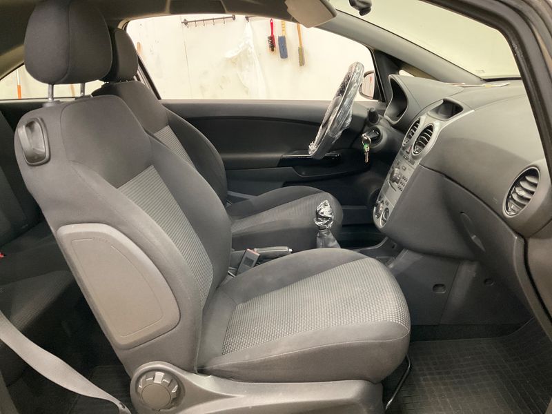 Opel Corsa 1.2 Cool&Sound 2012 – снимка 3