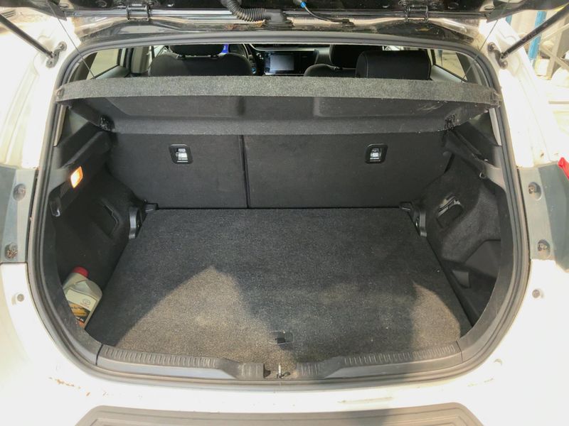 Toyota Auris 1.8 Hybrid Collection 2019 – снимка 15