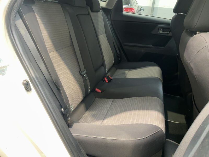 Toyota Auris 1.8 Hybrid Collection 2019 – снимка 19