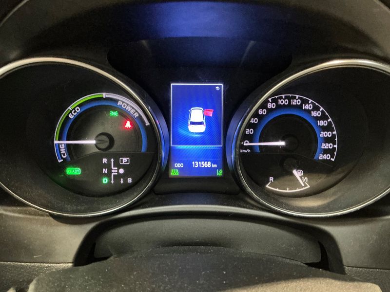 Toyota Auris 1.8 Hybrid Collection 2019 – снимка 18