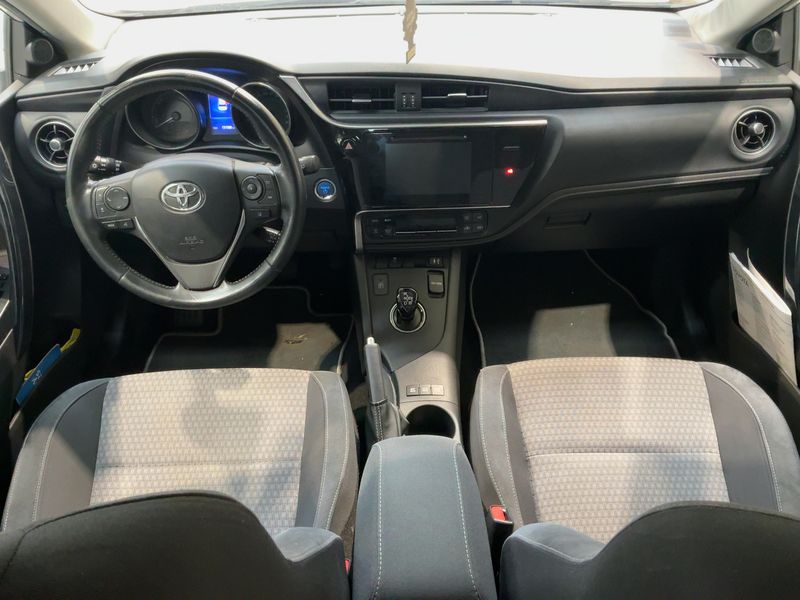 Toyota Auris 1.8 Hybrid Collection 2019 – снимка 17