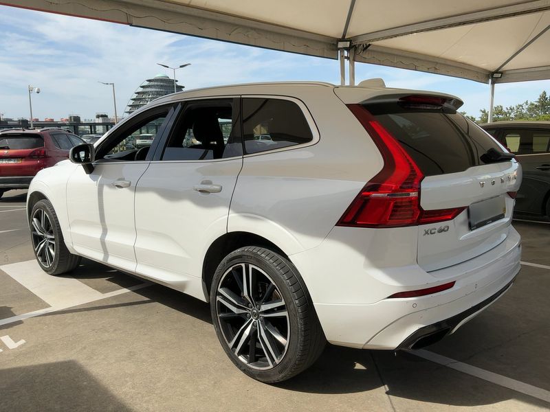 Volvo XC60 2.0 D4 R Design AWD 2017 – снимка 6